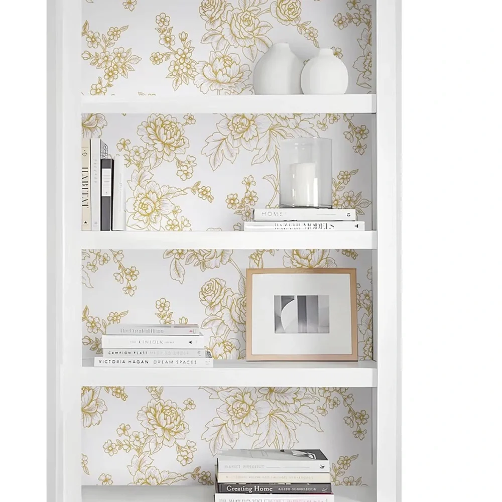 NWT Peel and Stick Wallpaper Gold and White for Walls Vinyl Roll 197